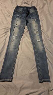 Maurices Women's Distressed Skinny Ripped Denim Jeans Size XS-R